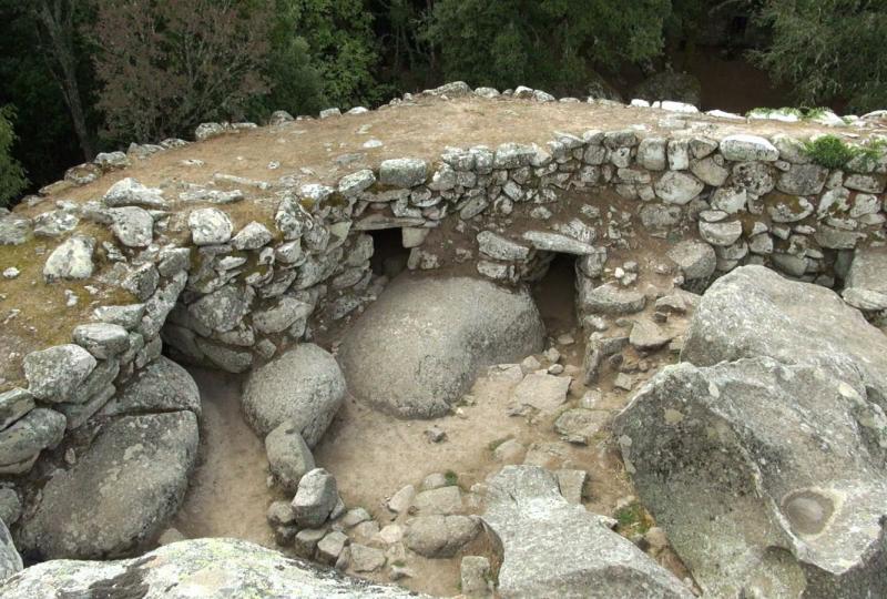 Balade Journée Alta Rocca J2 : A la découverte des sites de l\\'âge du bronze Les balades de Paul 