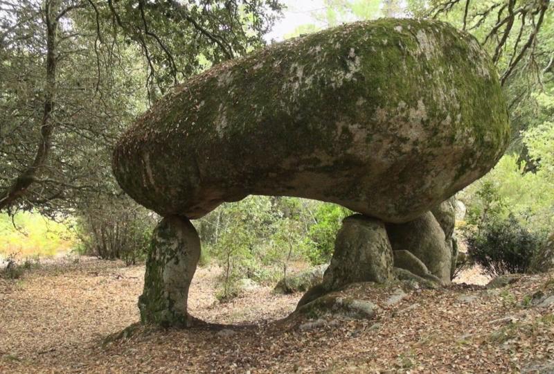 Balade Journée Alta Rocca J2 : A la découverte des sites de l\\'âge du bronze Les balades de Paul 