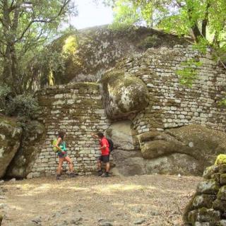 Balade Journée Alta Rocca J2 : A la découverte des sites de l\\'âge du bronze Les balades de Paul 